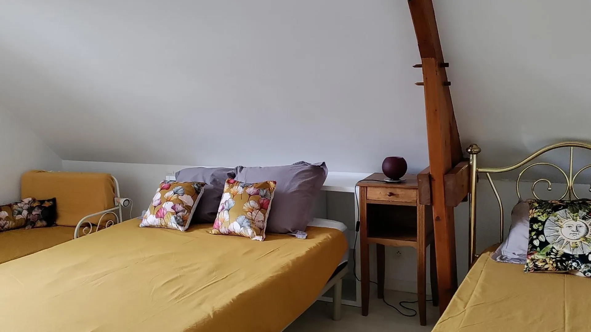 Chez Mislou Bed & Breakfast Saint-Thual 0*,  France